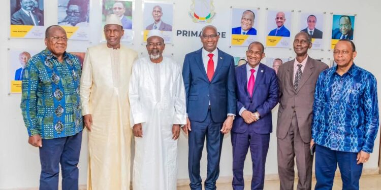 Primature : le premier ministre Bah Oury reçoit ses prédécesseurs