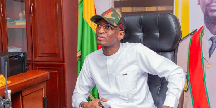 Peut-on encore faire confiance aux anciens ministres devenus politiciens ?