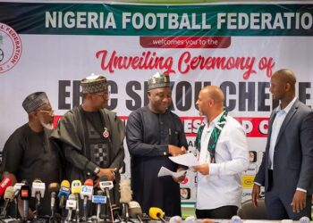 Officiel : Éric Chelle, nouvel entraîneur des Supers Eagles du Nigeria, a pris fonction !