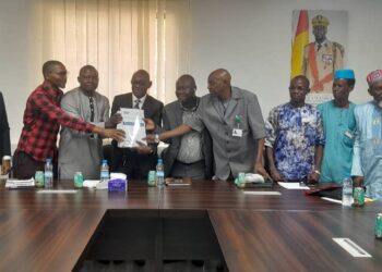 Mobilisation pour une transition pacifique: la M2HD remet des documents essentiels aux acteurs sociaux