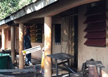 Incendie à l&rsquo;école primaire de Katroun1 à Fria : Des dégâts matériels considérables (témoignage)