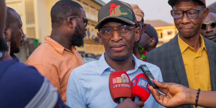 Entre critiques de la transition et préparatifs électoraux (Par Badra Koné)