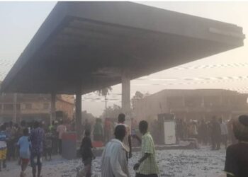 Urgent : Une station d&rsquo;essence en feu à Kindia