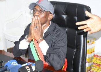 « Gl Doumbouya est mon candidat idéal… Je n&rsquo;en débat pas avec quelqu&rsquo;un » (Badra Koné)