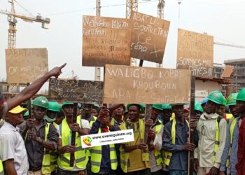 Urgent – Koloma : Plus de 2000 travailleurs de la société de construction de la cité administrative manifestent