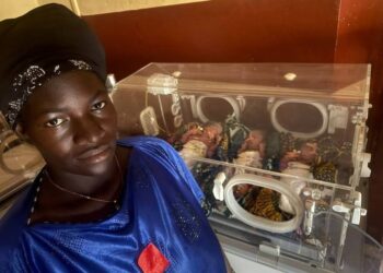 Molota : Nnaciré donne naissance à des triplés et lance un appel à l’aide…