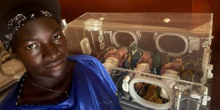 Molota : Nnaciré donne naissance à des triplés et lance un appel à l’aide…