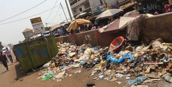La Guinée carrefour des déchets: une démission des autorités ou un manque de civisme ?