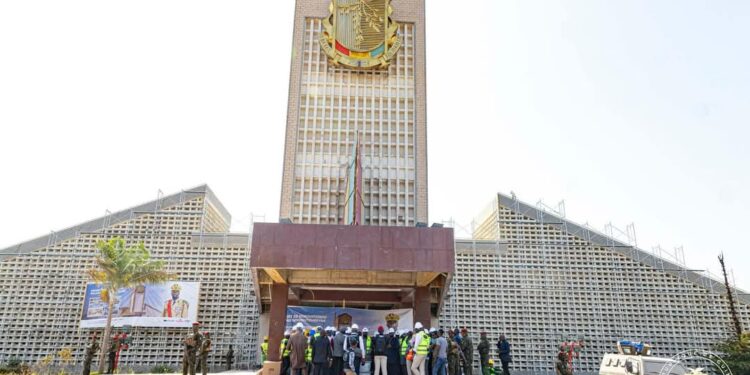 Vers la rénovation du Palais Sékhoutouréya, détruit à l&rsquo;issue du coup d&rsquo;État du 05 septembre 2021