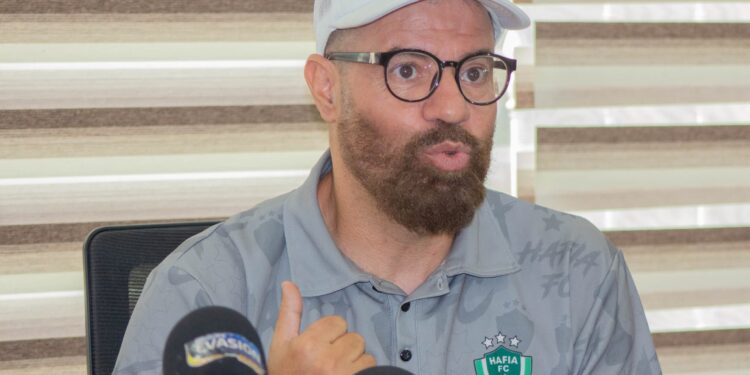 « Le championnat  Guinéen est plus fort et dur que ceux de l’Algérie, du Maroc et de la Tunisie « , (Adjali Lakhdar, Coach du Hafia FC)