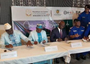 Comment fluidifier les activités économiques ? Douanes et secteur privé signent un accord à Conakry