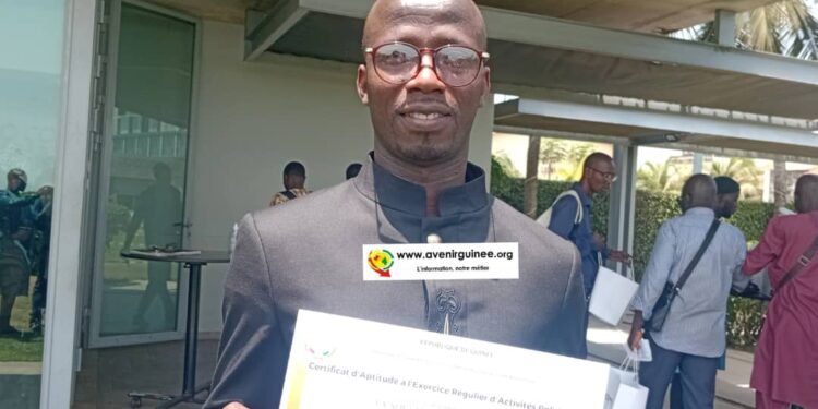 Le parti La Nouvelle-Guinée autorisé à poursuivre ses activités politiques