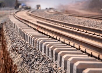 Rio Tinto Simfer achève avec succès la construction d’infrastructures clés de son embranchement ferroviaire
