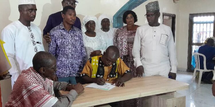 Conakry : des politiques et mouvements de soutien au CNRD inaugurent leur siège