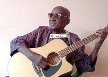 L’homme à la guitare d’or se dévoile à Avenirguinee : Sekou Bembeya dit tout ( Entretien)