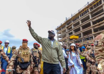 Mamadi Doumbouya : L’œuvre et la complexité du pouvoir