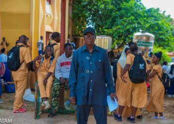 Des ennuis judiciaires pour le journaliste Djiba Milimono
