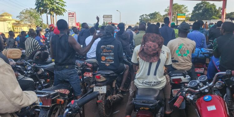 Crise de carburant à Boké : « Trois citernes sont déjà en route », rassure le D.R de la SONAP