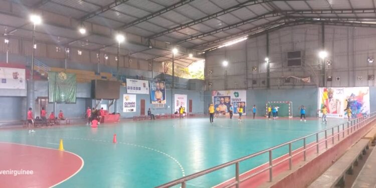 Urgent : la guerre de leadership relancée en Basse-Guinée: Elhadj Moustapha installé par un groupe de sages