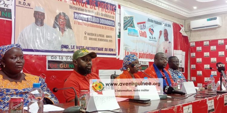 Recalé par la Cour suprême, le parti RDN soutient le candidat Mamadi Doumbouya