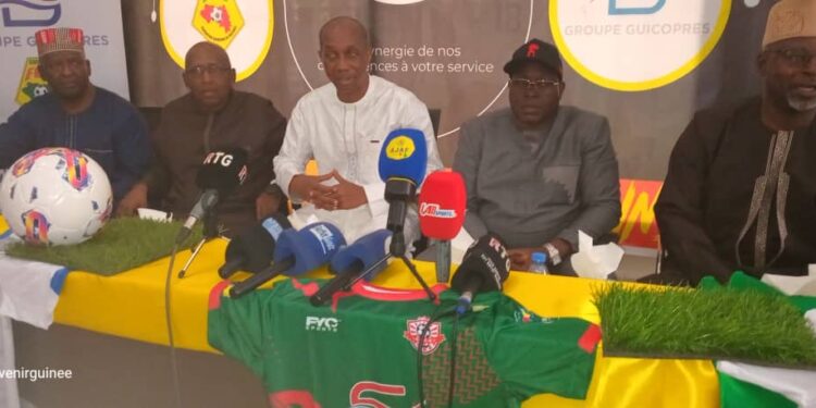 Championnat : la FEGUIFOOT remet de nouveaux maillots aux clubs de Ligue 1