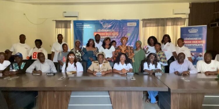Boké : 15 femmes prêtes à recevoir leurs kits grâce à l’ONG Les Icônes