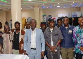 Promotion des talents locaux: le PDS de Ratoma reçoit l’artiste Junior Barry en prélude à son concert