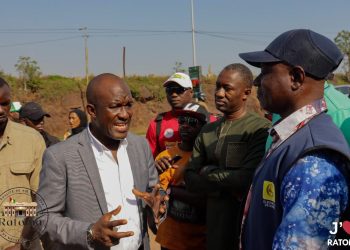 Ratoma : le président de la Délégation spéciale inspecte les travaux de maintenance du réseau électrique