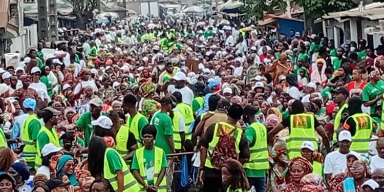 Devant le Gl Amara, l’AJAG mobilise tout Bonfi en faveur de Mamadi Doumbouya