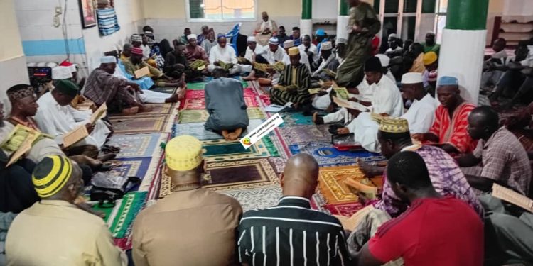 Yimbaya : Lecture du Saint Coran pour la paix et l’unité nationale en pleine période de campagne