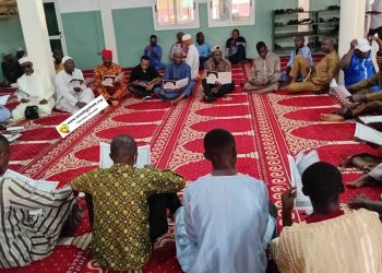 Nongo – Mosquée Fadigayah : lecture du Saint Coran pour la paix et l’unité nationale