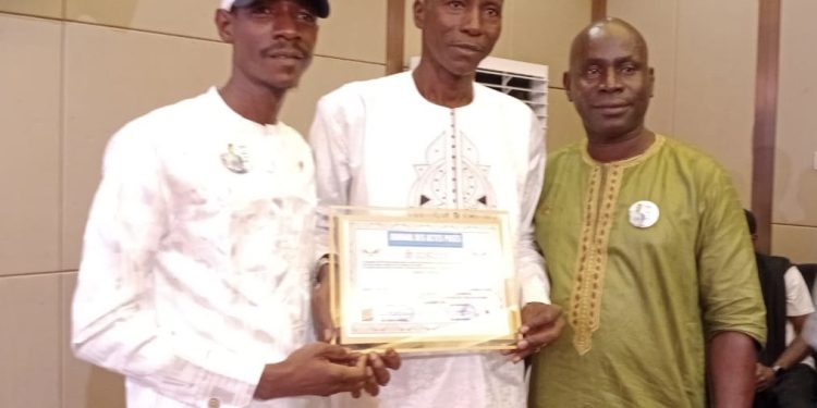 Le lauréat Sékou Kaba, DCE de Matoto