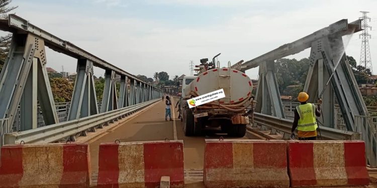 Kissosso–Entag : les travaux du pont apportent soulagement et espoir aux populations