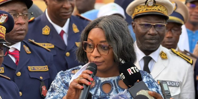 la DGE et les autorités locales de Kindia