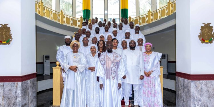 Nouvel An : Le gouvernement présente ses meilleurs vœux au président Doumbouya