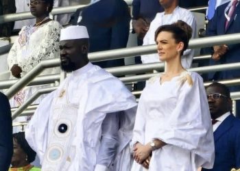 L’ancien gouverneur Sékou Resco à l’investiture du Président Doumbouya : « La population a eu confiance en lui et lui a donné sa voix »