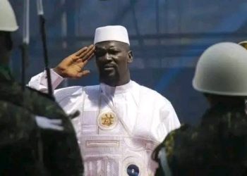 L’ancien gouverneur Sékou Resco à l’investiture du Président Doumbouya : « La population a eu confiance en lui et lui a donné sa voix »