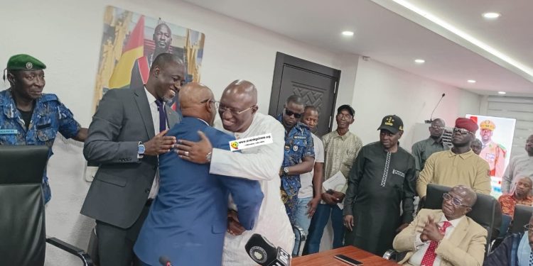 Infrastructures : le nouveau Ministre Facinet Sylla déclare la guerre à la lenteur administrative « plus de parafeurs dans les tiroirs »