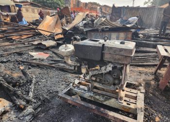 Kindia : Un incendie ravage un dépôt de bois et des ateliers au quartier Caravanserail