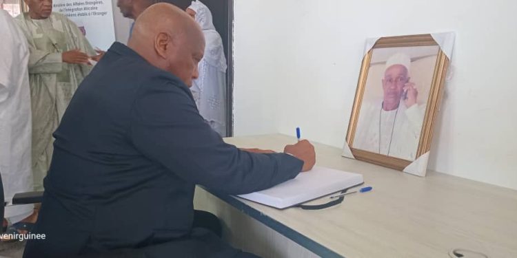 Ministère des AE : Un dernier hommage rendu à Elhadj Amadou Ninguélandé Diallo