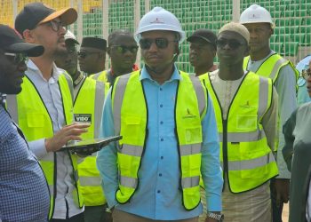 Infrastructures sportives : Le Ministre Cellou Baldé met la pression sur les chantiers des stades de Nongo et du 28 Septembre