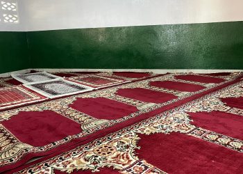 Hamdallaye : le commandant et son adjoint dotent la Brigade Anti-Criminalité (BAC 9) d&rsquo;une nouvelle mosquée