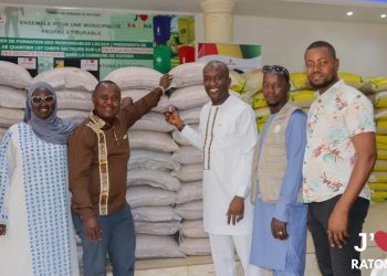 Ratoma : Ahmed Sékou Traoré manifeste sa solidarité envers les cadres locaux en cette période de pénitence