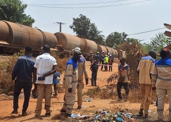 Dubréka : Un train de Rusal transportant de la soude caustique déraille à Bellevue