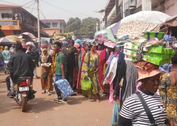 Kindia : à l’approche de la fête, le manque de liquidités grippe le commerce (Constat)