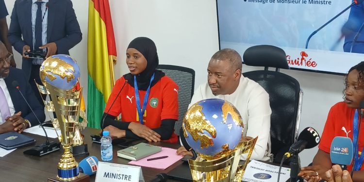 Visite des gardes-côtes américains au Port Autonome de Conakry
