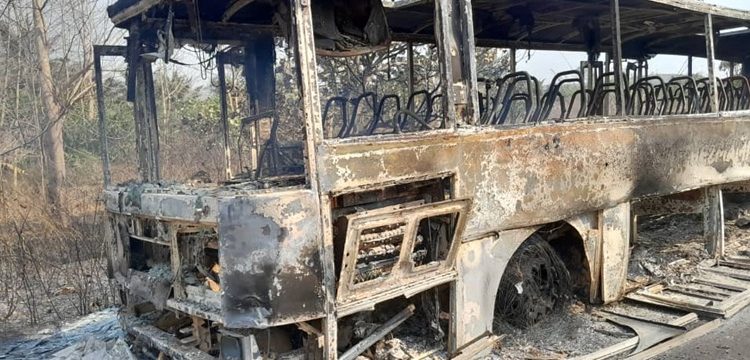 Dubréka : une soixantaine d’étudiants de Kofi échappent au pire après l’incendie de leur bus  