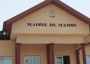 Mamou : Une femme accouche à même le sol devant le centre de santé de Soyah