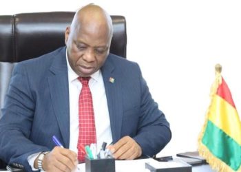 Dr Morissanda Kouyaté : l’homme qui a ramené la Guinée sur la scène internationale ( Par Billy Keita)