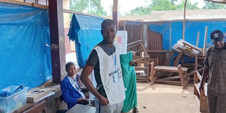 Jour du vote: faible affluence dans plusieurs bureaux à Kindia (Constat)